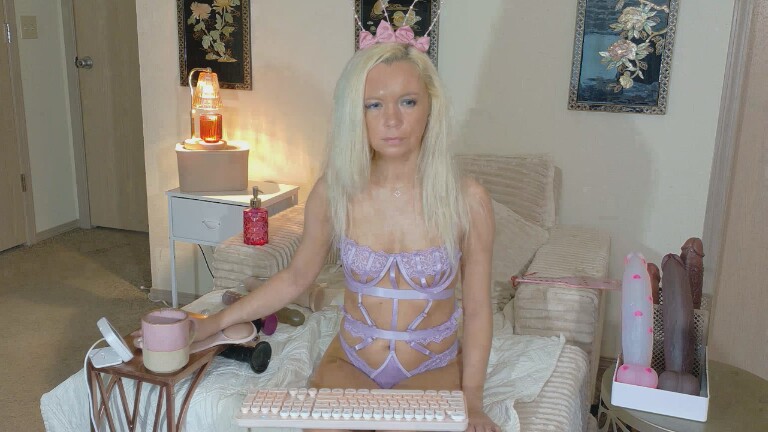 SophiaSinclaireX's Streamate show and profile