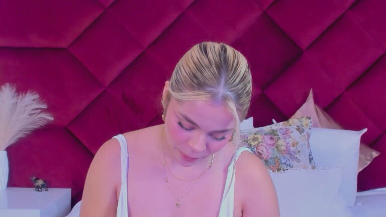 AndreaCapone's Streamate show and profile