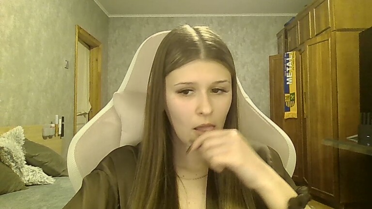 AngeLinA199's Streamate show and profile