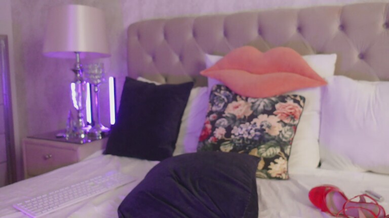 AnnaKarinaX's Streamate show and profile