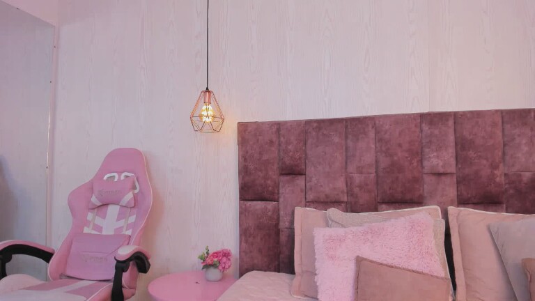 Aleyah_Cox's Streamate show and profile