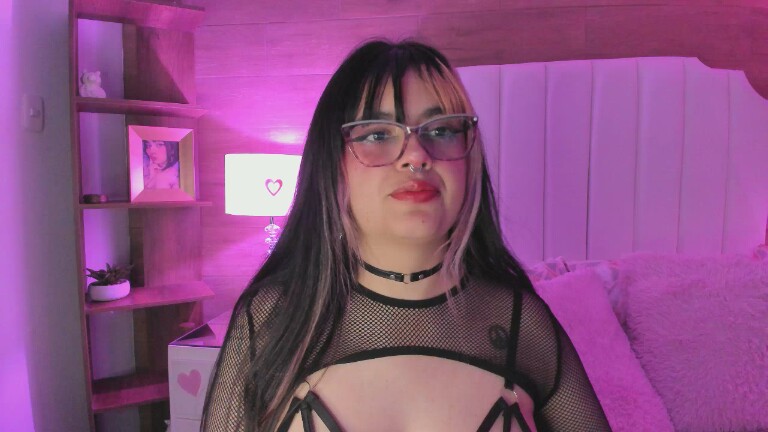 MaddieWaves's Streamate show and profile
