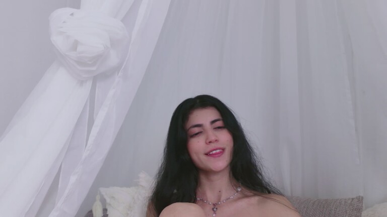 SaraFernandez's Streamate show and profile