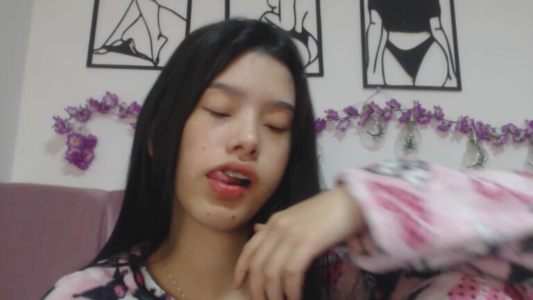 ZakuraPrincess's Streamate show and profile