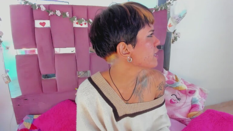 orianaasaenz's Streamate show and profile