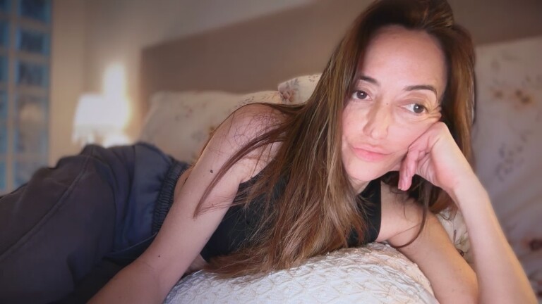 callmeCarlota's Streamate show and profile