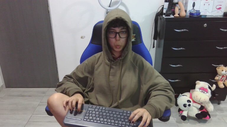 thomascooper70's Streamate show and profile