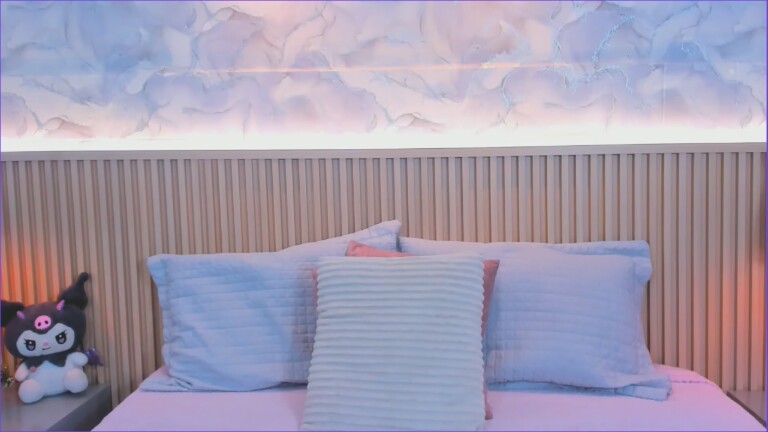 HemmaThompsonn's Streamate show and profile