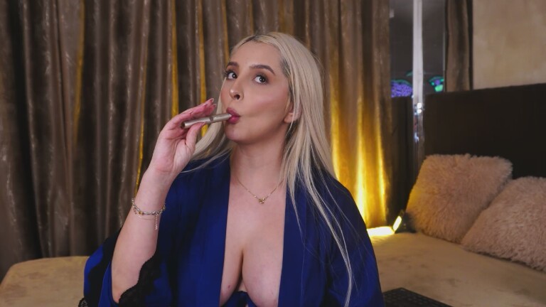 VictoriaMorrone's Streamate show and profile