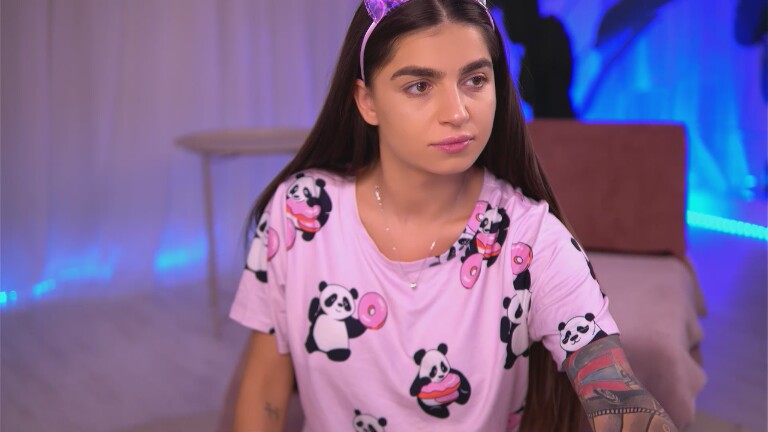 PureEllie's Streamate show and profile