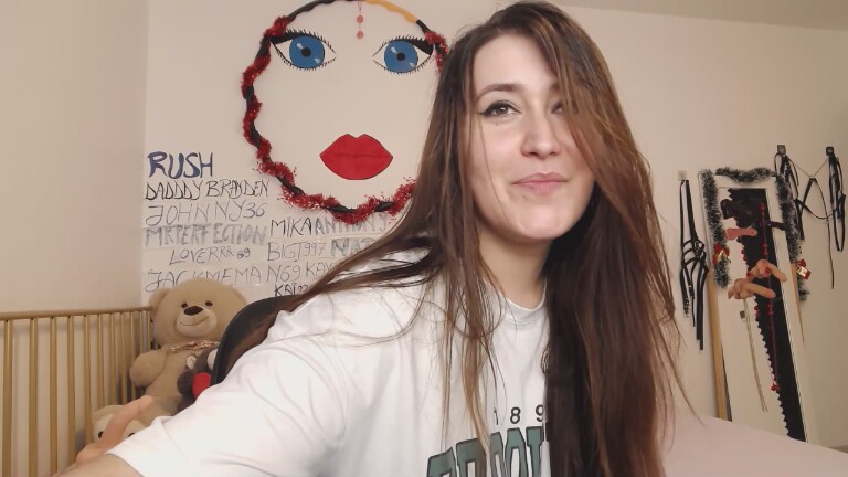 SYIA's Streamate show and profile