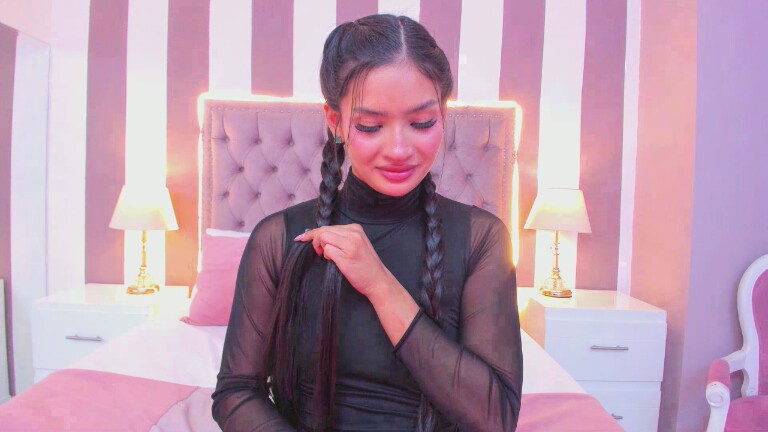 AuraClark's Streamate show and profile