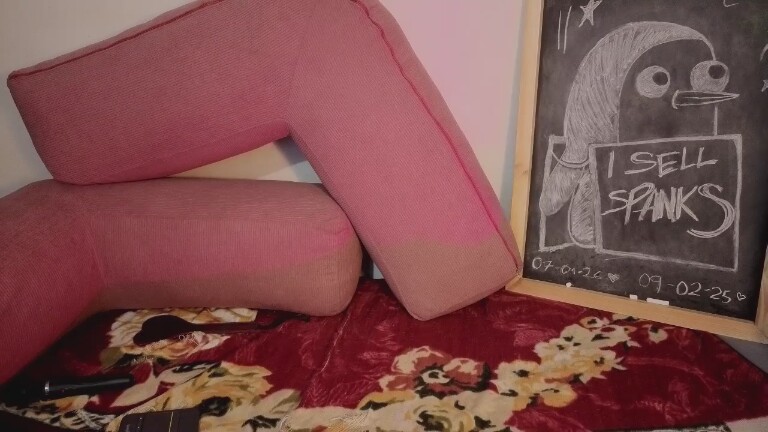 Gaia33's Streamate show and profile