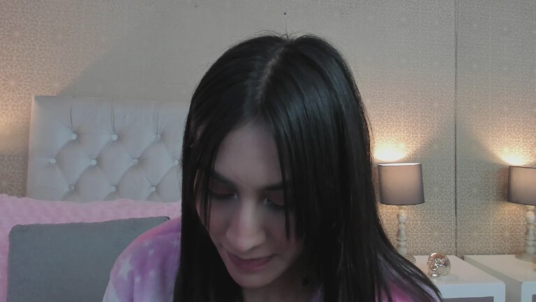 KatieeGomez's Streamate show and profile