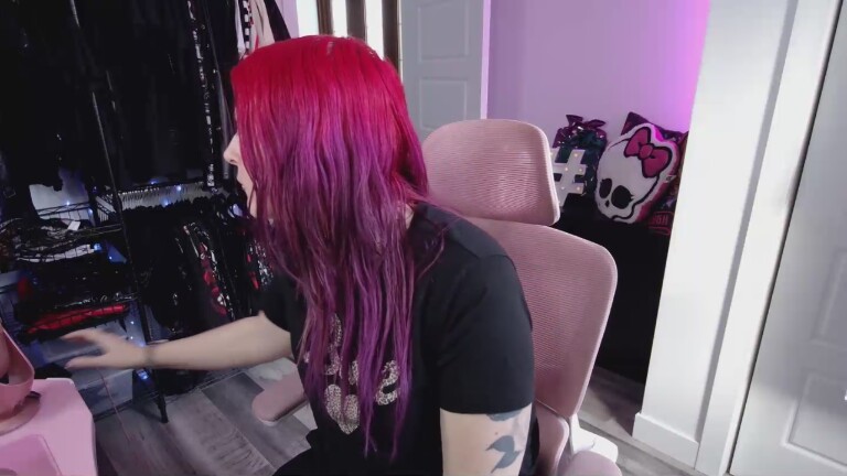 missgennyrock's Streamate show and profile