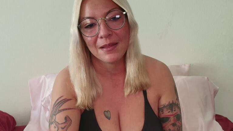 Cat_xx's Streamate show and profile