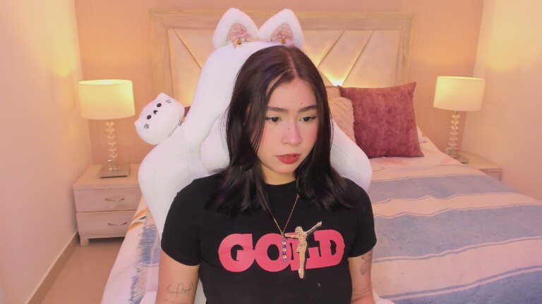 SophiaColinns's Streamate show and profile