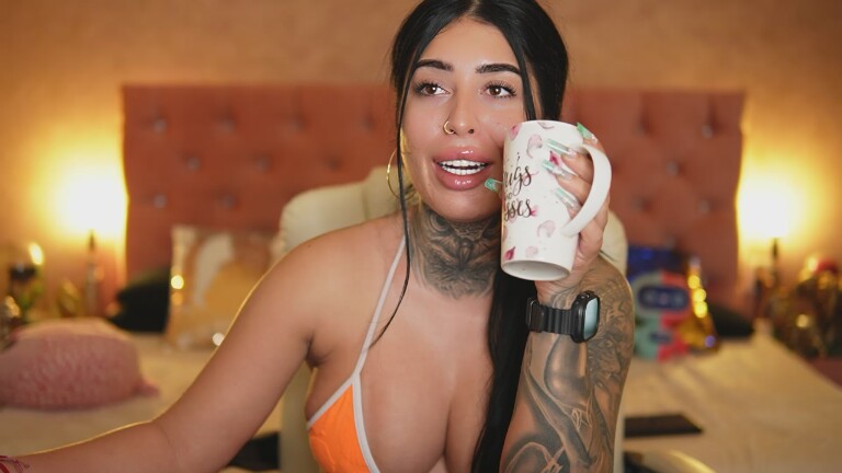 AARISS's Streamate show and profile