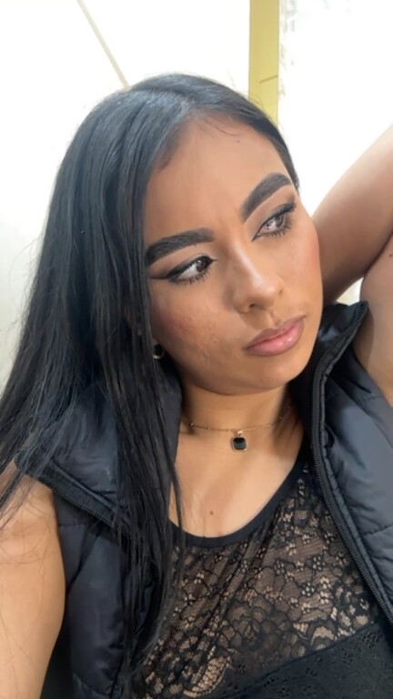 LiaSinclair's Streamate show and profile