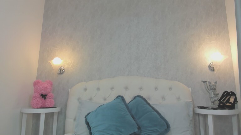 EmmilyMartinez's Streamate show and profile