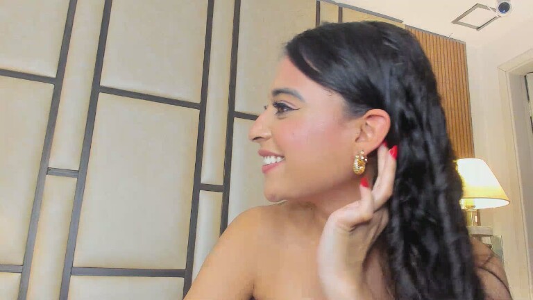 SaraMonserrat's Streamate show and profile