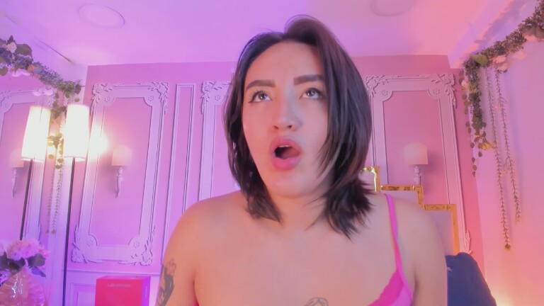 NaraSuarez's Streamate show and profile