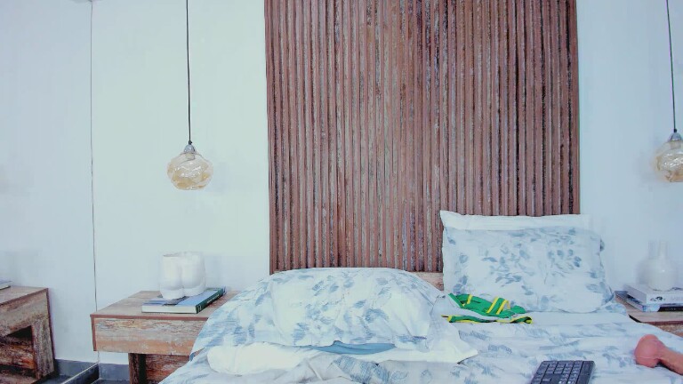 MaraMoore's Streamate show and profile