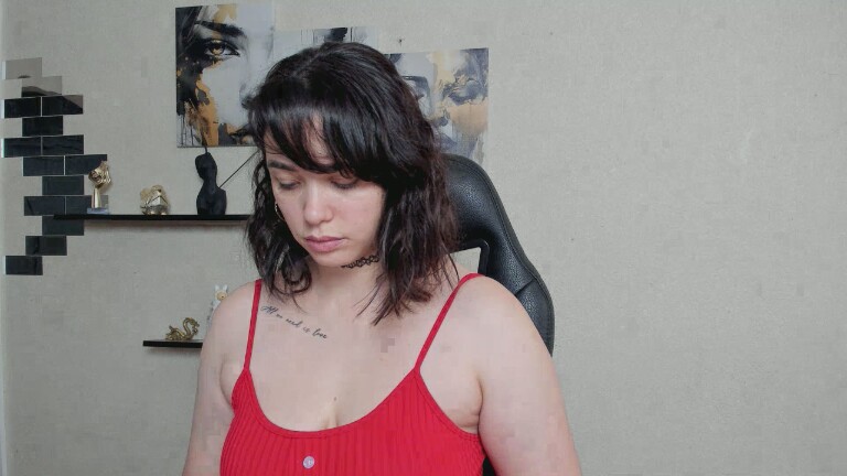 GlamNova's Streamate show and profile