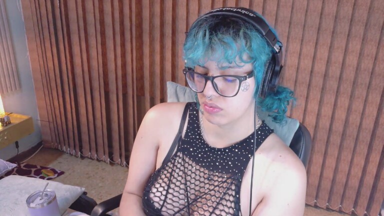 EliFlores's Streamate show and profile