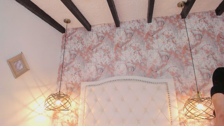 SaharaLyn's Streamate show and profile