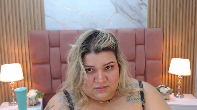 Evaverse's Streamate show and profile