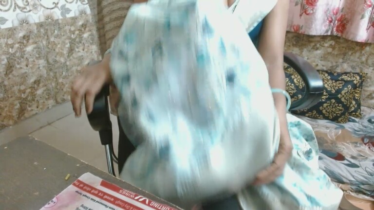 Cherry_Neetu's Streamate show and profile