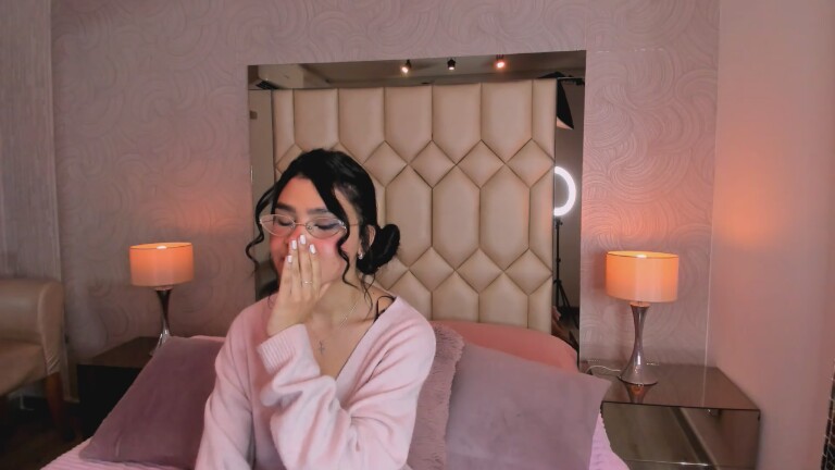 DafneJames's Streamate show and profile