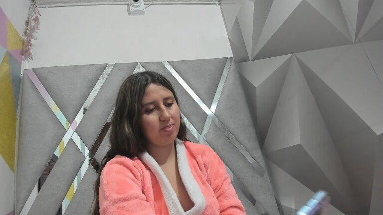 AlexAndDiana's Streamate show and profile