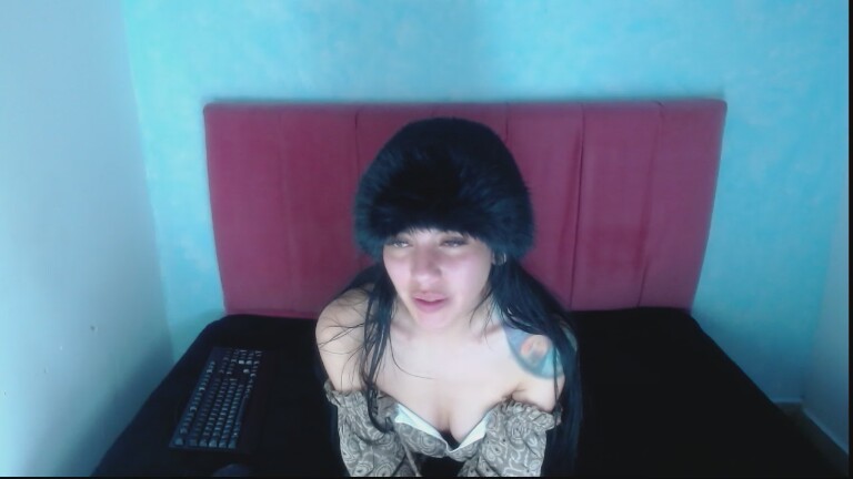 ameliacutecm101's Streamate show and profile