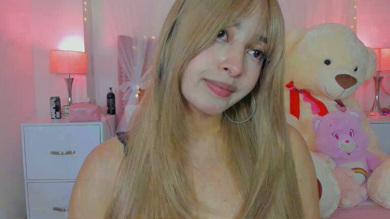 AlexandraWinterr's Streamate show and profile