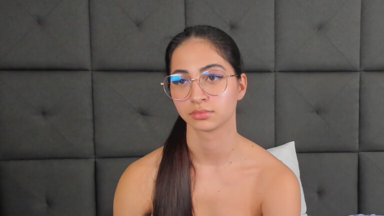 LauraFenderson's Streamate show and profile