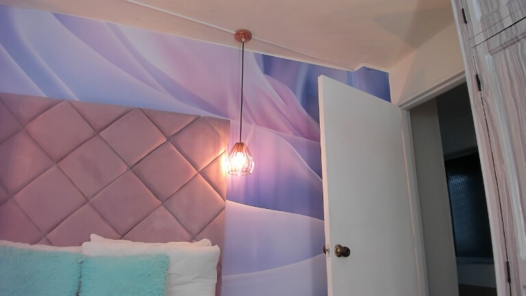 ViolletaRosse's Streamate show and profile