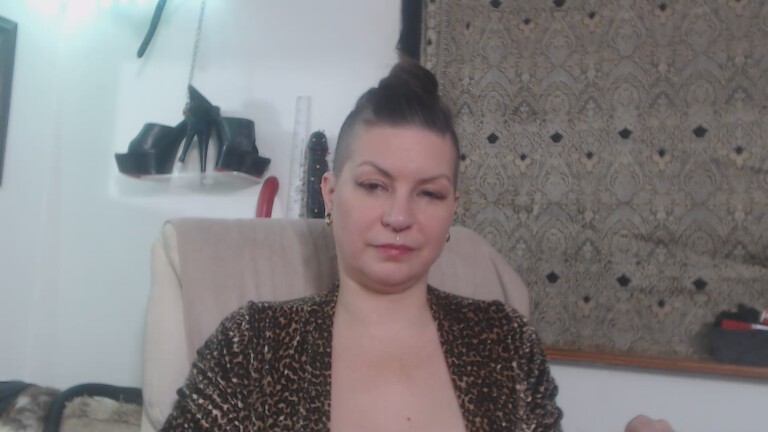 TheeLadyKatrina's Streamate show and profile