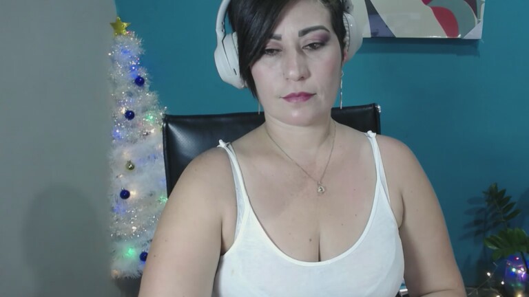 Gaby_Cutee's Streamate show and profile