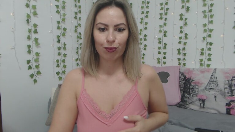 CARMIYNNA's Streamate show and profile