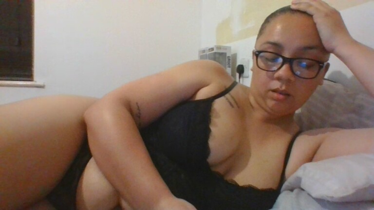 AvaRose_XXX's Streamate show and profile