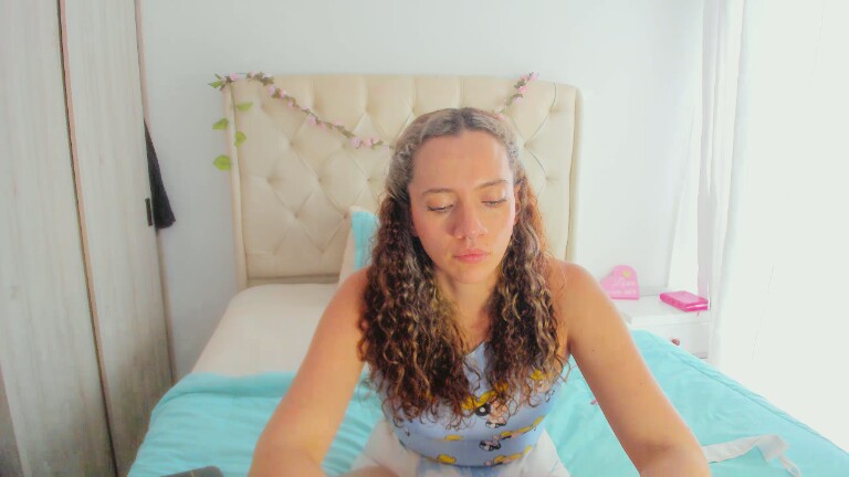 AliceKizar's Streamate show and profile