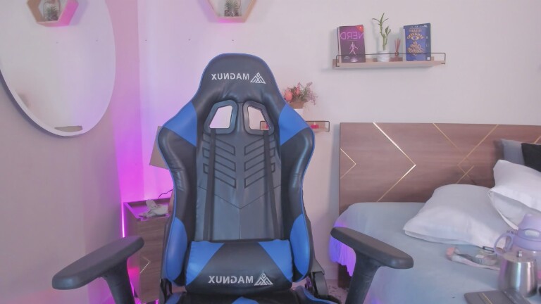 imlucyferreira's Streamate show and profile