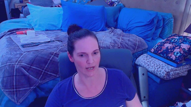 Nina's Streamate show and profile