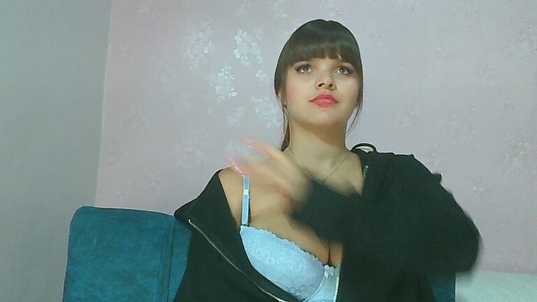 Estefania_121's Streamate show and profile
