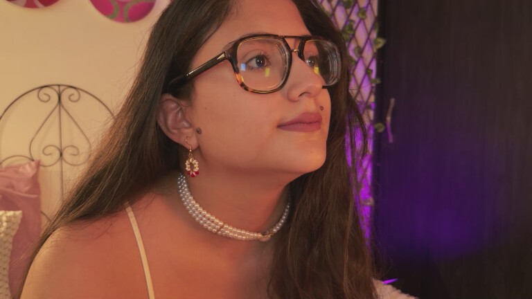 HaileyBunny_18's Streamate show and profile