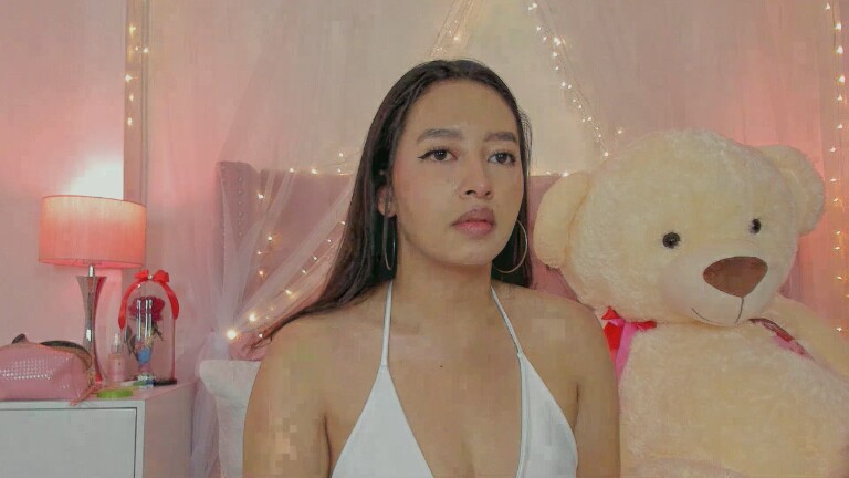 AlexandraWinterr's Streamate show and profile