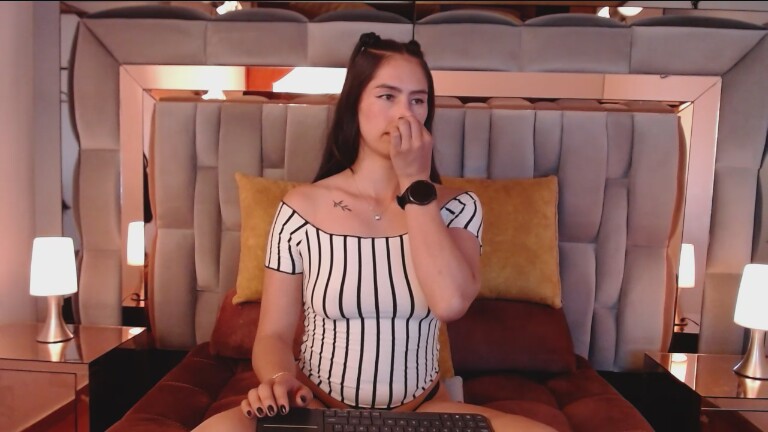 DulcemiaWalk's Streamate show and profile