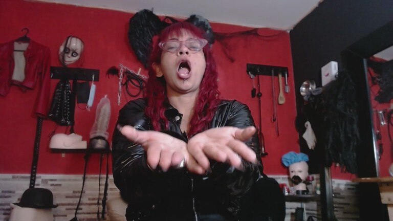 MiiranddaQueen's Streamate show and profile